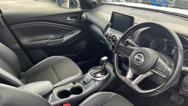 Nissan Juke 1.0 DiG-T 114 N-Connecta 5dr DCT Petrol Hatchback